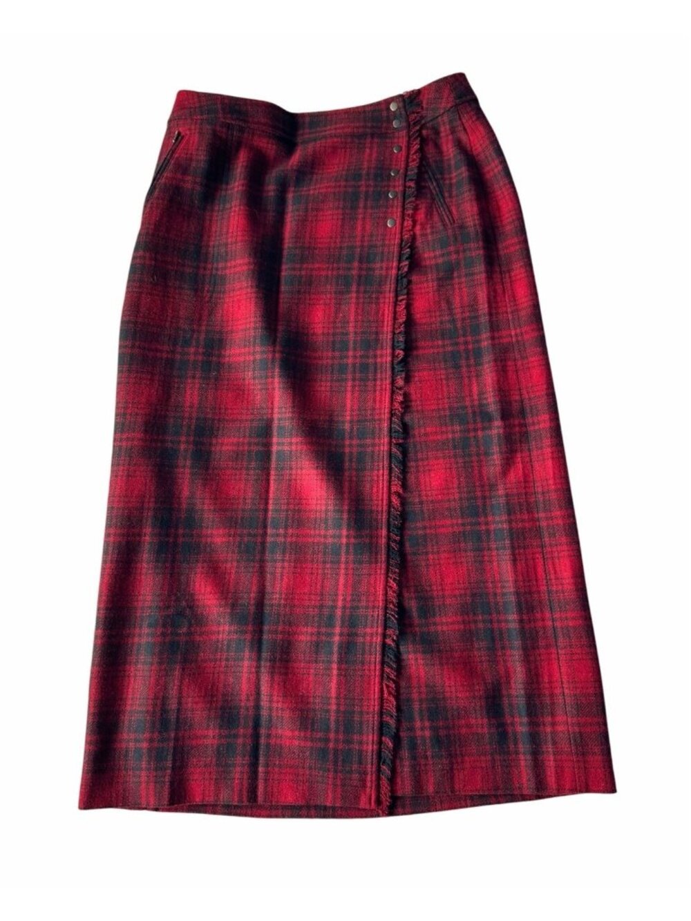 VTG Eddie Bauer Woman's Sz 8P Red Black Plaid Wool Midi Wrap Skirt Fringe Snaps